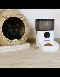 RESIGILAT - Hranitor automat Smart SHAW® pentru caini si pisici cu Camera Video infrarosu, Aplicatie telefon, Programabil, 4L