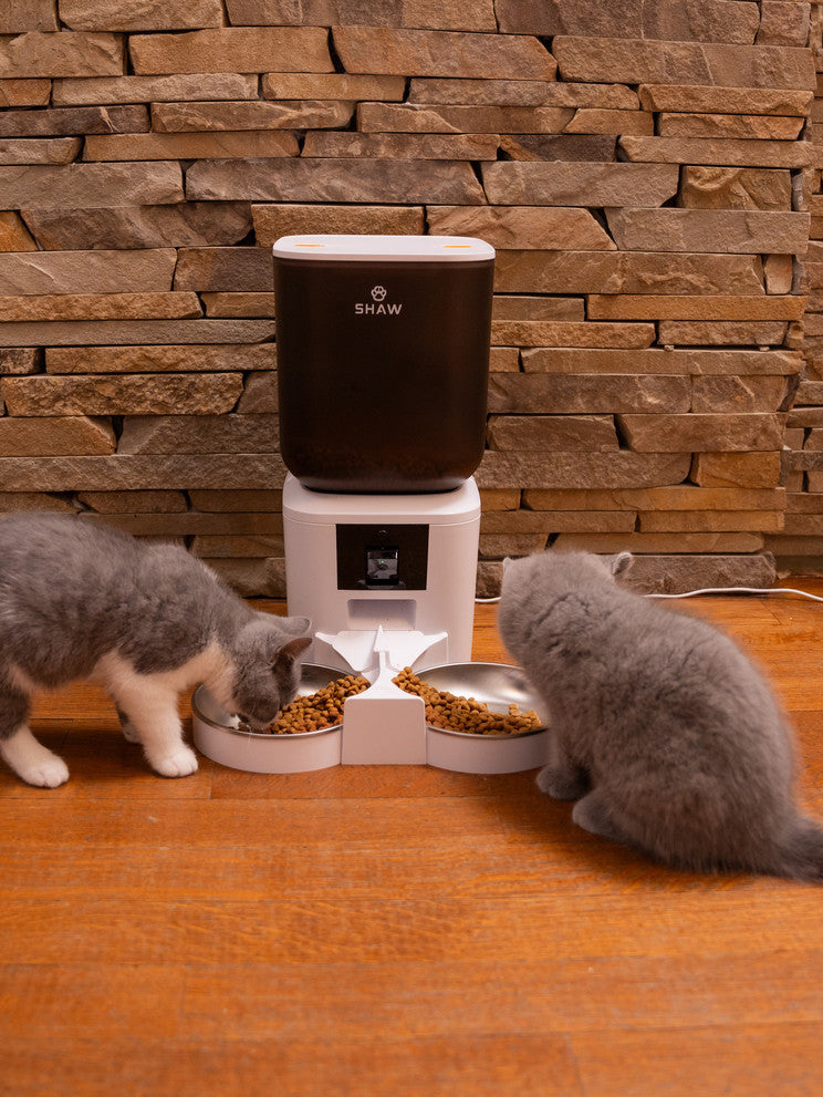 Hranitor automat smart SHAW® pentru caini si pisici, aplicatie mobila, 7L, programare hranire, camera reglabila, 2 boluri, alb