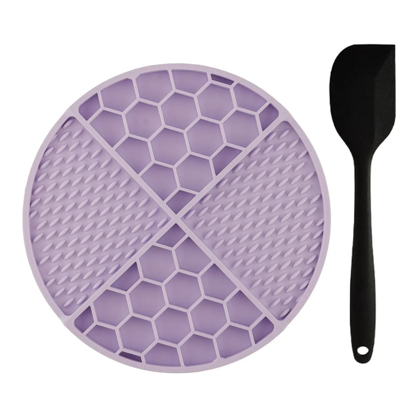 Covoraș hrănire lentă pentru câini – Slow & Lick mat Doctor Totolici, Circular Purple + Spatulă silicon cadou